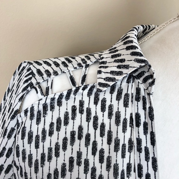 Candies Chevron Cold Shoulder Top - Picture 4 of 8